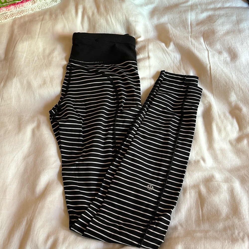 Lululemon speed legging | black & white stripe | size 4